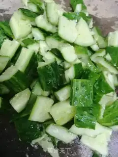 Make Shoot the cucumber step 0