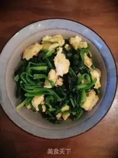 Make Spinach fried eggs step 5