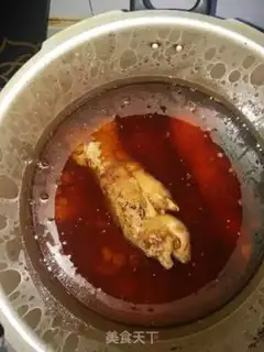 Make Porky hands step 1