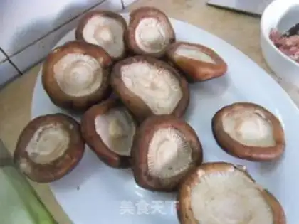Make Meat and mushrooms step 1