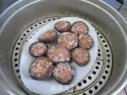Make Meat and mushrooms step 4