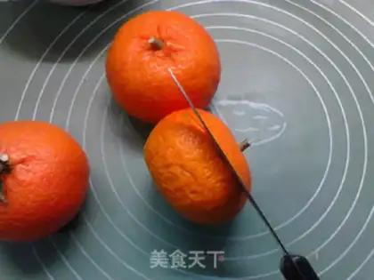 Make Orange bowls of milk and fragrance step 1