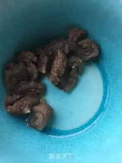 Make Meat-ding sea cucumber soup step 6