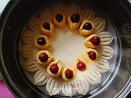 Make The flower of the 28th radiant date step 13