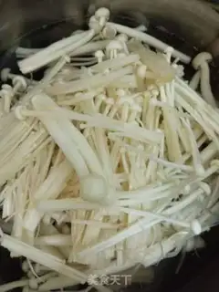 Make Molybdenum mushroom shrimp soup step 3
