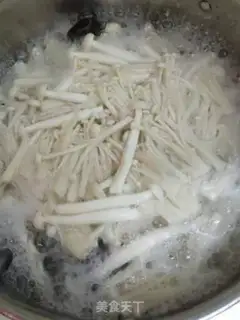 Make Molybdenum mushroom shrimp soup step 4