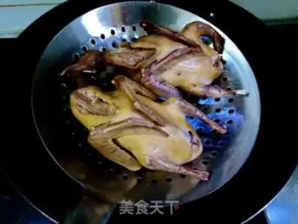 Make Cricket pigeon step 3