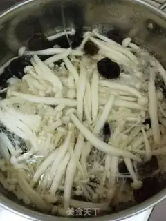 Make Molybdenum mushroom shrimp soup step 5