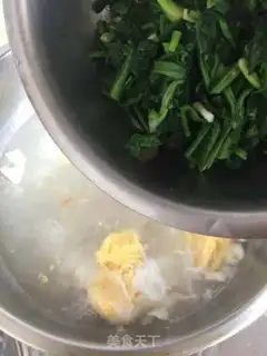 Make Red-mouthed green parrot egg soup step 6