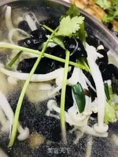 Make Molybdenum mushroom shrimp soup step 9