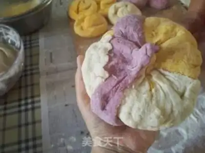 Make The embroidery bun step 22