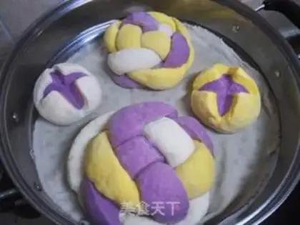 Make The embroidery bun step 26