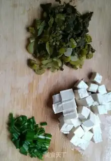 Make Snow pickle tofu soup step 0