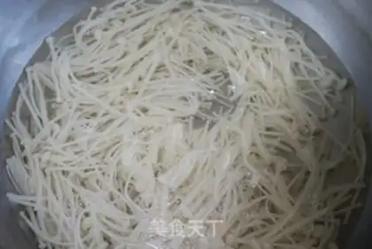 Make Frozen needle mushrooms step 0