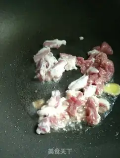 Make Plum meat grinds the rice line step 2