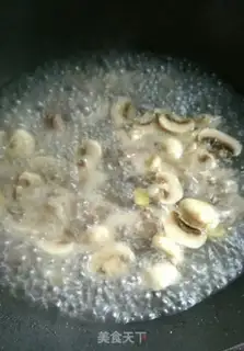 Make Plum meat grinds the rice line step 4