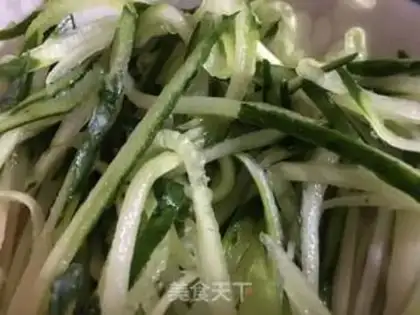 Make Step up vegetable rolls step 1