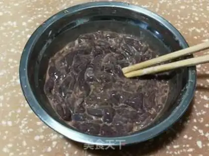 Make Garlic sprouts step 1