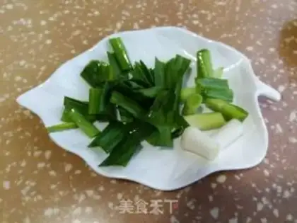 Make Garlic sprouts step 2