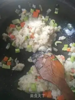 Make Pineapple rice step 3