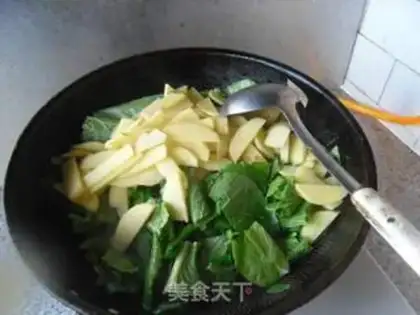 Make Potato chips and cabbage step 6