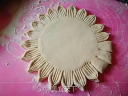 Make Twenty-eight of the steaming heart step 3