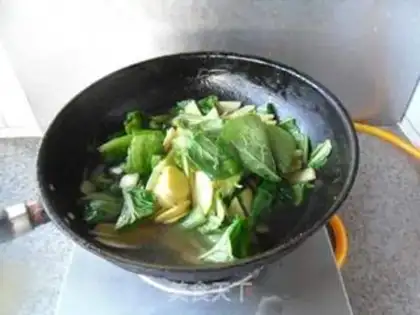 Make Potato chips and cabbage step 8