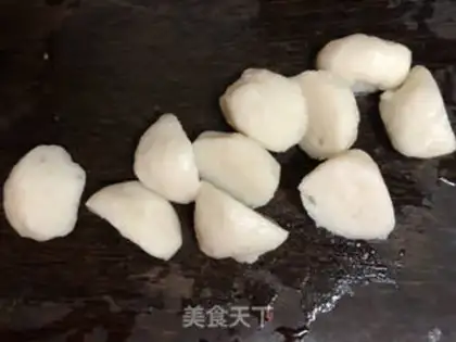 Make A fishball in winter step 3