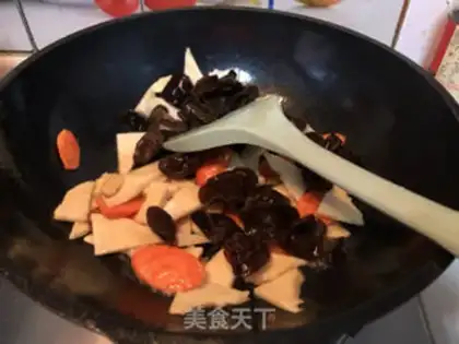 Make A fishball in winter step 4