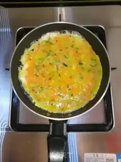 Make Fried cheese eggs step 3
