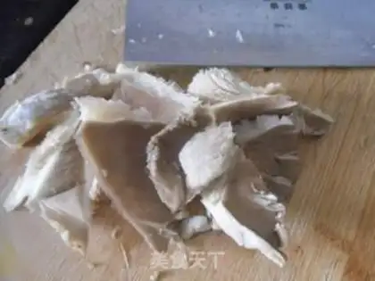 Make The cabbage is burning the mushrooms step 2