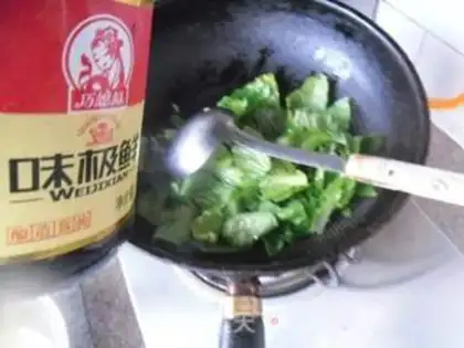 Make The cabbage is burning the mushrooms step 8