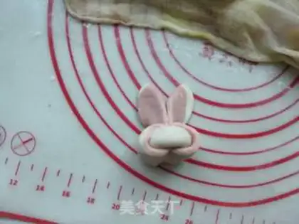 Make The pink rabbit step 12
