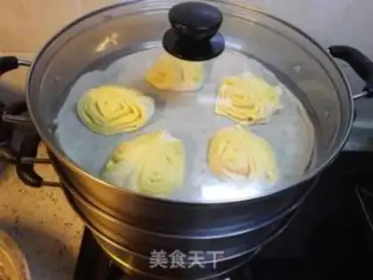 Make Pumpkin rolls step 12