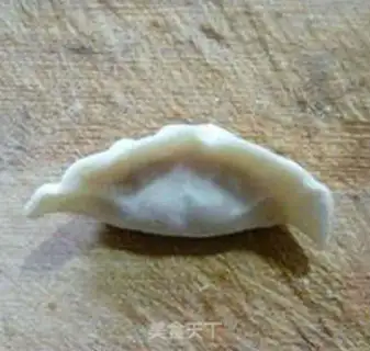 Make A meat dumpling step 8