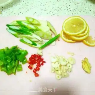 Make Lemon chicken claws step 1