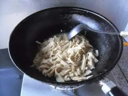 Make Soybeans sprouts and oil step 5