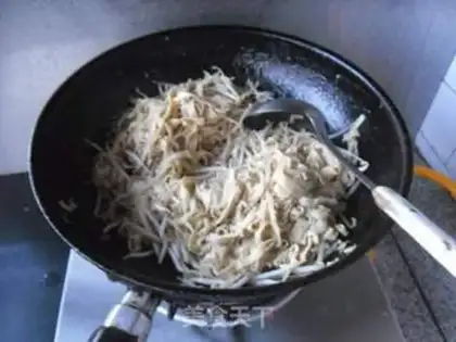 Make Soybeans sprouts and oil step 8