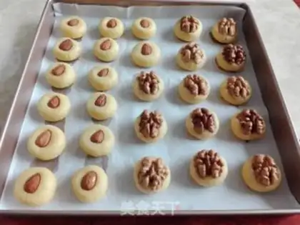 Make Almond walnut yolks step 3