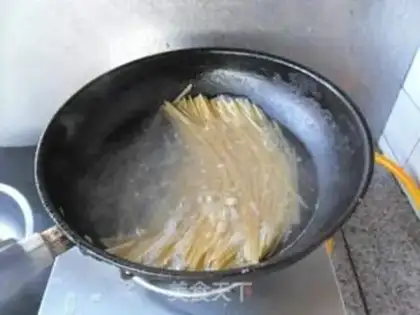 Make Noodles step 1