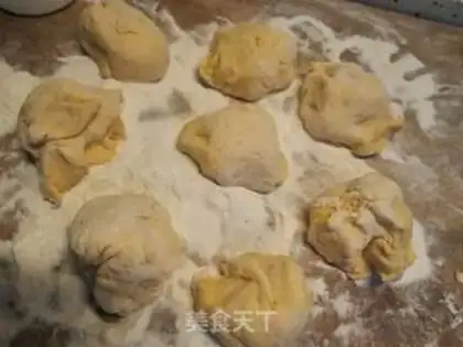 Make Pig buns step 4