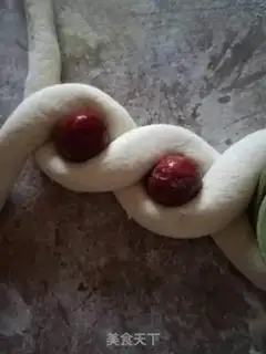 Make Rosechips step 12