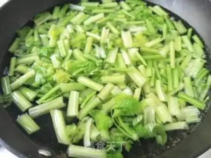 Make Eight with celery step 3