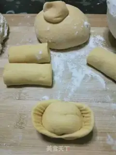 Make Gold bean buns step 3