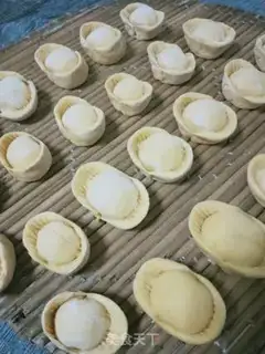 Make Gold bean buns step 4