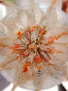 Make A garlic fan with a shrimp back step 4