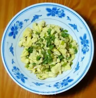 Make Cream pepper and fried eggs step 10
