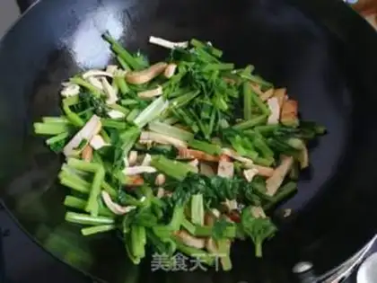 Make Celery fried dry step 4