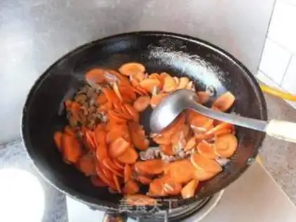 Make The lamb makes carrots step 8
