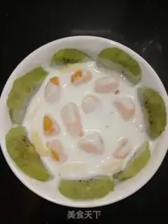 Make Fruit and yogurt step 4
